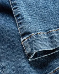 Veronica Beard Jeans*Carson Kick-Flare Jean in Bandit Dust BanditDust