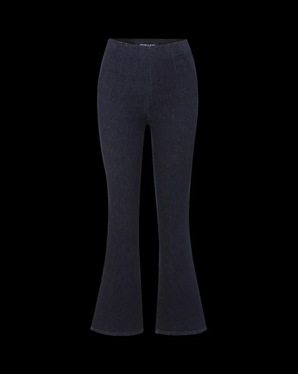 Veronica Beard Jeans*Carson Off-Duty Kick-Flare Jean in Black Oxford